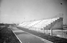 Le tribune della Pista di Atletica di San Giuliano (1958, Archivio La Fenice Asd))