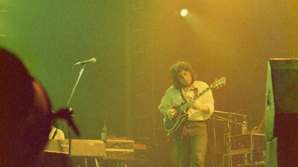 Pino Daniele al palasport di Mestre (ph. Alessandro Manente)